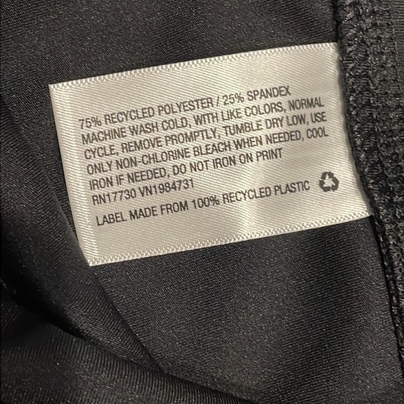 NWT All in motion full length black leggings with side pockets - Picture 6 of 6